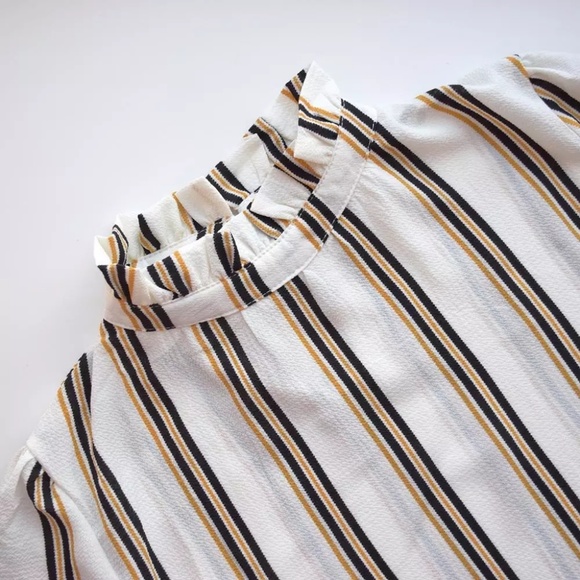 Soft Ruffle Blouse - Picture 3 of 7